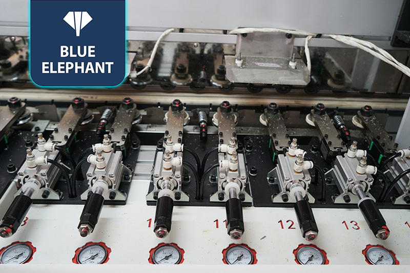 軟成型全自動封邊機(jī)